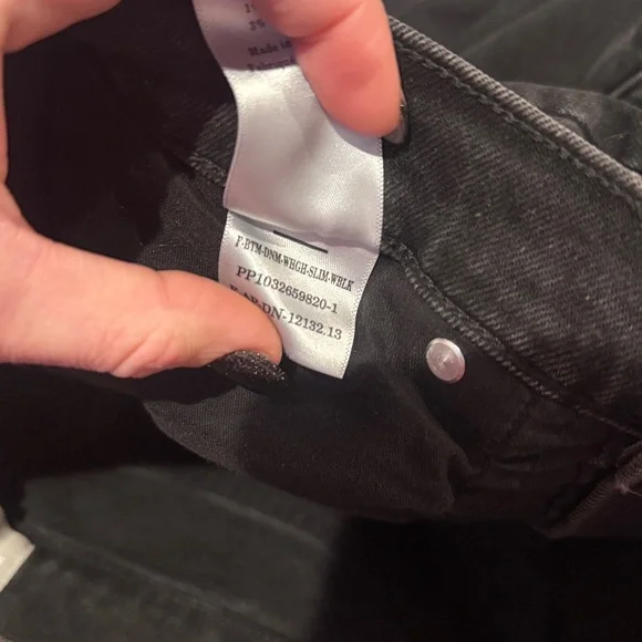 Everlane Washed Black Straight-Leg High-Rise Jeans - Picture 5 of 11